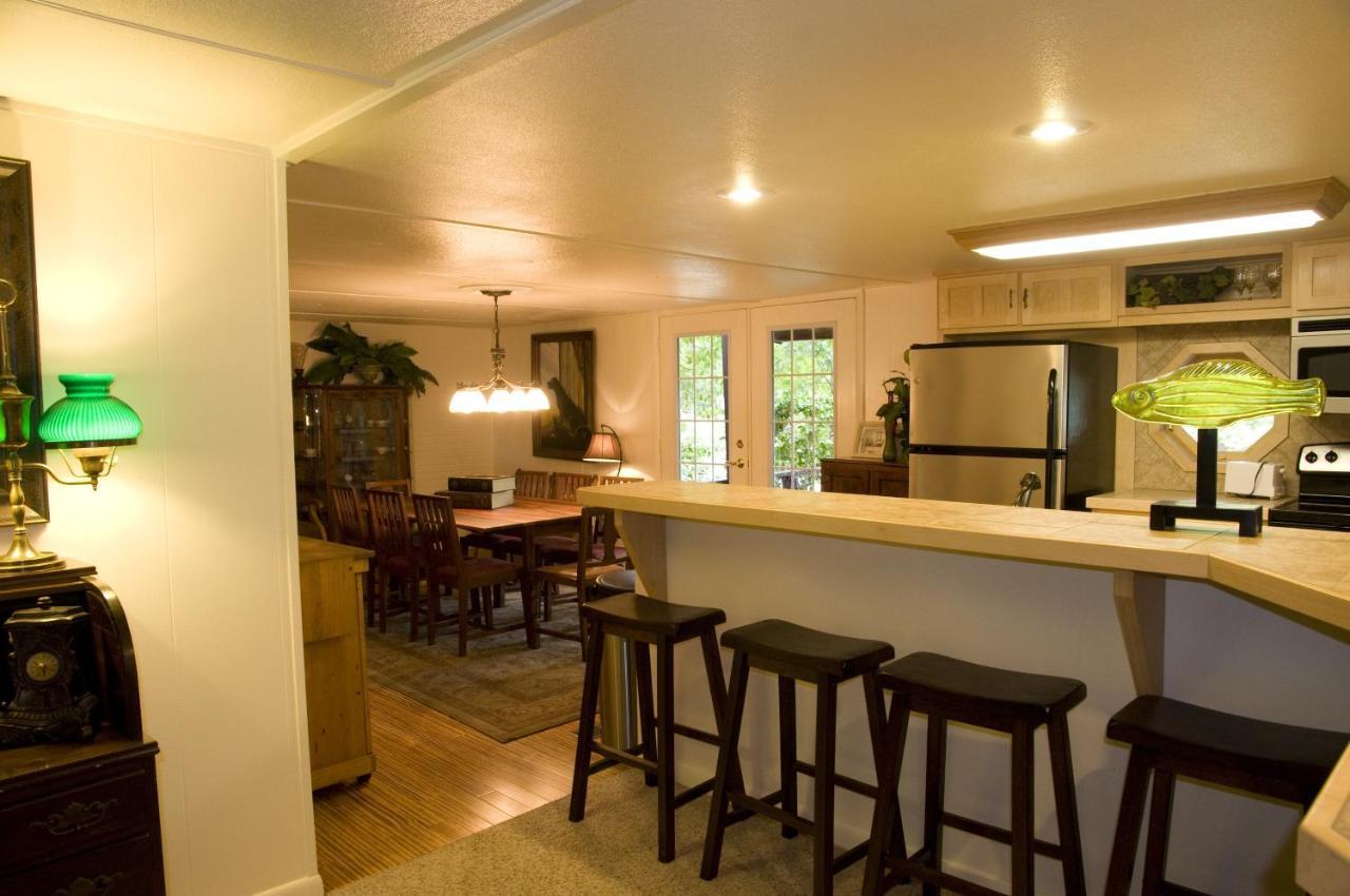 Harbor House, A Secluded Three Bedroom, Two Bath Home On The Lake Home Mount Ida Экстерьер фото